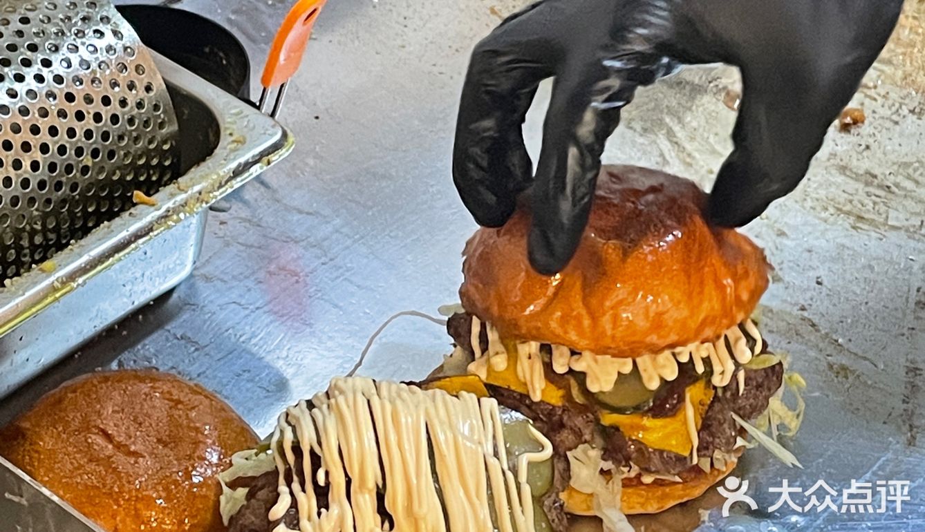 多么伟大的两个汉堡🍔
