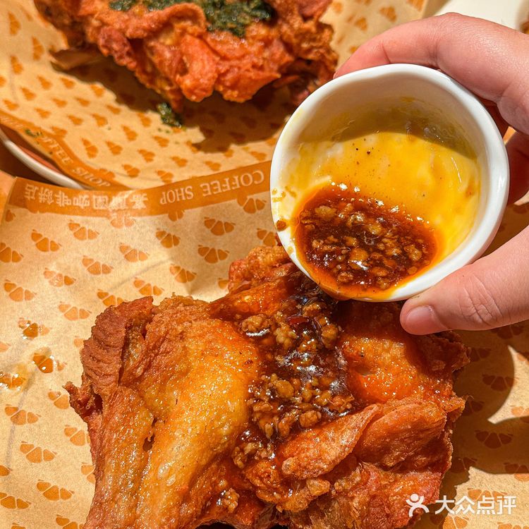 广州首家！！！滑蛋虾仁扁可颂好好吃！