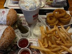 -The Habit Burger Grill 哈比特汉堡(复兴soho店)