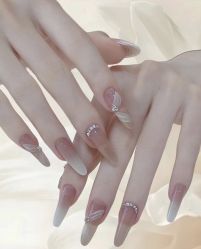-桃色美甲沙龙
