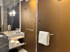 -上海虹桥祥源希尔顿酒店
