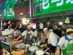 -正宁路小吃夜市