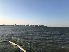 -上海滴水湖皇冠假日酒店