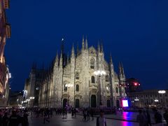 -文艺复兴百货(米兰大教堂广场店)