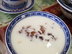 桃胶牛奶-赵记传承特色牛奶甜品(泉城广场店)