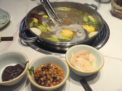 -乡土黄·鲜牛肉火锅·小龙虾(兴业街店)