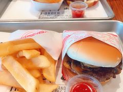 蘑菇牛肉汉堡-FATBURGER 特富客汉堡(外交公寓店)