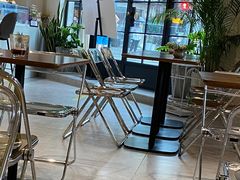 -Fridi Patisserie Cafe