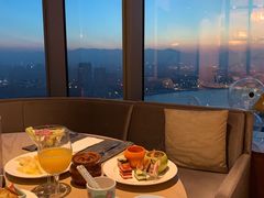 靠窗位-三迪希尔顿酒店欢厨自助餐厅·高空闽江全景
