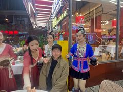 -刘姐啤酒鱼民族演艺餐厅(西街总店)