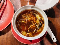 海鲜酸辣汤-肆海小川菜酒馆Wine Bistro (青年路店)