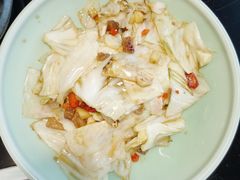 油渣炒莲白-陈麻婆豆腐总店