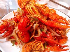 椒盐龙虾-虾弄弄海派小龙虾·牛羊蝎子火锅