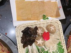 -重庆德庄火锅(体育中心店)