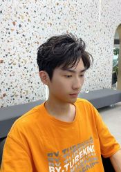 -苏奇发型·烫发染发