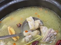 -濠轩阁特色生蚝火锅(水湾路店)