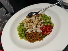 -鞍山大白鲨美食酒店