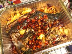 -鸣记脆皮烤鱼·海鲜烤鱼(三八广场店)