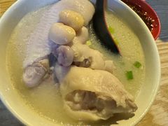 -雷祖芳老妈蹄花店