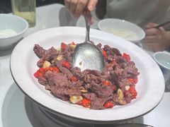 -费大厨辣椒炒肉(高铁吾悦广场店)