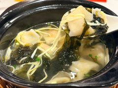 蟹粉小馄饨-馋三尺蟹粉小笼(人民广场店)