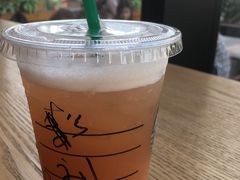 冰摇桃桃绿茶-星巴克(珠海摩尔百货店)