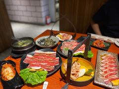 -山之屋炭火烧肉·生啤畅饮(大朗万科中央公园店)