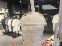 -星巴克(上海虹桥新天地二店)