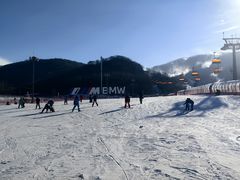 -中旅松花湖滑雪场