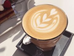 -UNI UNI(环亚凯瑟琳店)