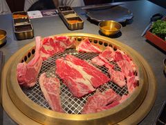 -铭牛烧肉·和牛海鲜自助(高新月牙湖店)