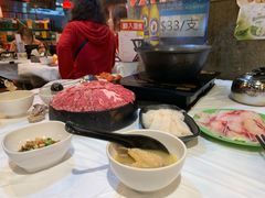 -鲜入围煮花胶鸡海鲜火锅