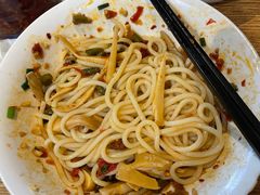 -牛八宝桂林米粉(八里庄店)