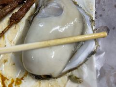 -蚝哥花姐湛江烤生蚝(美丽湾市场店)