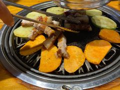 蔬菜拼盘-唯成•韩国炭火烤肉 유성고기