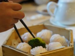 长隆招牌靓虾饺-彩蝶谷美食廊·粤式经典南番顺·铁板烧烤泰风味(广州长隆酒店)