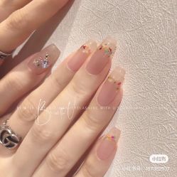-悦指间美甲美睫