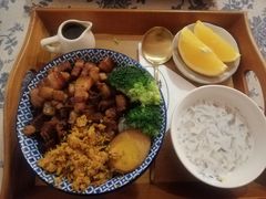 秘制招牌卤肉饭-荏苒