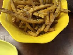 -BHC炸鸡(明洞总店)