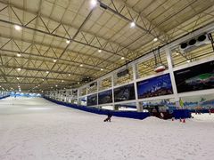 -乔波室内滑雪场