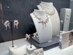-HEFANG Jewelry何方珠宝(IFS店)