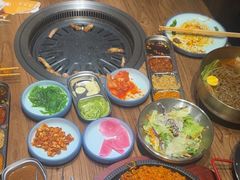 -明洞阿姨·韩式酱蟹烤肉·创意料理(三元桥店)