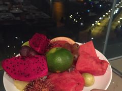 -荣誉国际酒店-云顶旋转餐厅