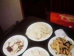 -天宜隆蘑菇宴火锅(石景山旗舰店)