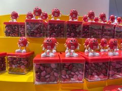 -m豆巧克力世界(上海世茂广场店)