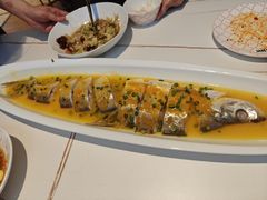-阿瓦山寨·湘菜现炒·剁椒鱼头王(咸阳总店)
