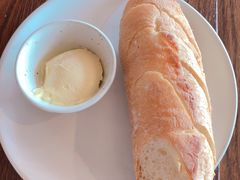 -ROAST coffee & eatery