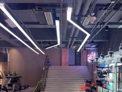 -英派斯健身旗舰店(海信国际中心馆)