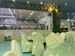 透明玻璃厨房可看清厨师做菜-景好海鲜餐厅(大鹏必选旅游店)