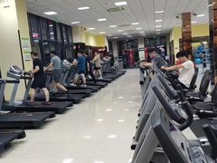 -曹路体育中心